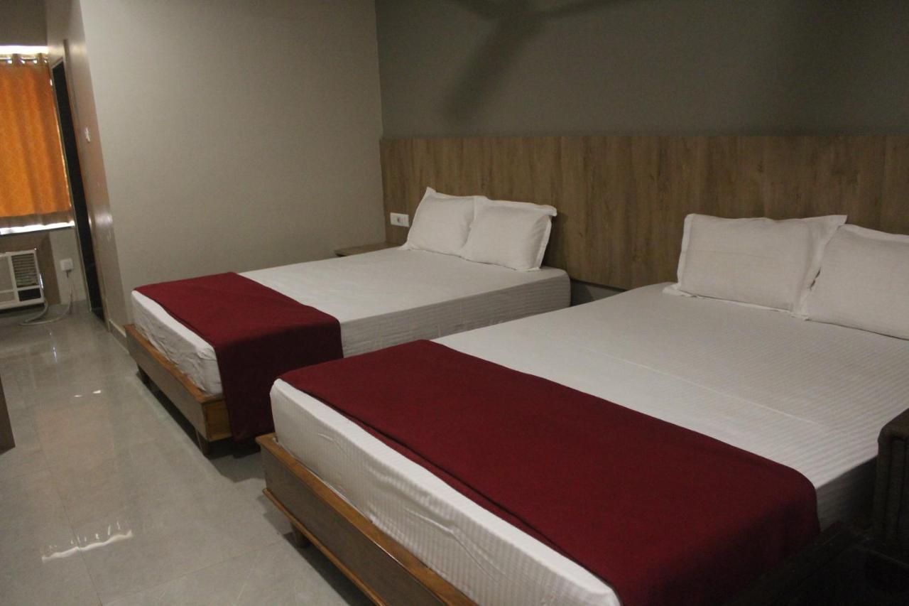 Hotel Janaki Pride بوري المظهر الخارجي الصورة